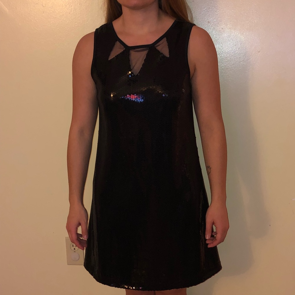 SEXY 😻Brand New with Tags/Short Complete Sequins